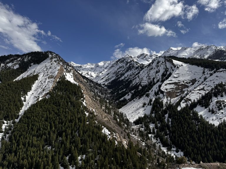 2026 Guide to the BEST Winter Hikes near Salt Lake City
